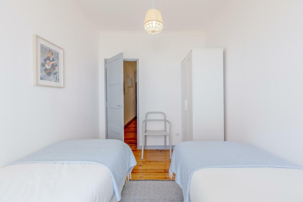 Bright & Spacious Alfama Apartment, By Timecooler Lisbon Exterior photo